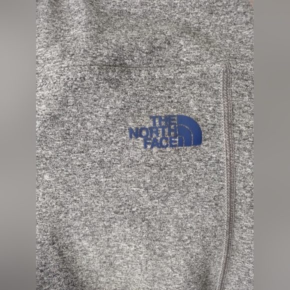 Women's North Face Cropped Leggings, size XS, gray - Picture 3 of 5